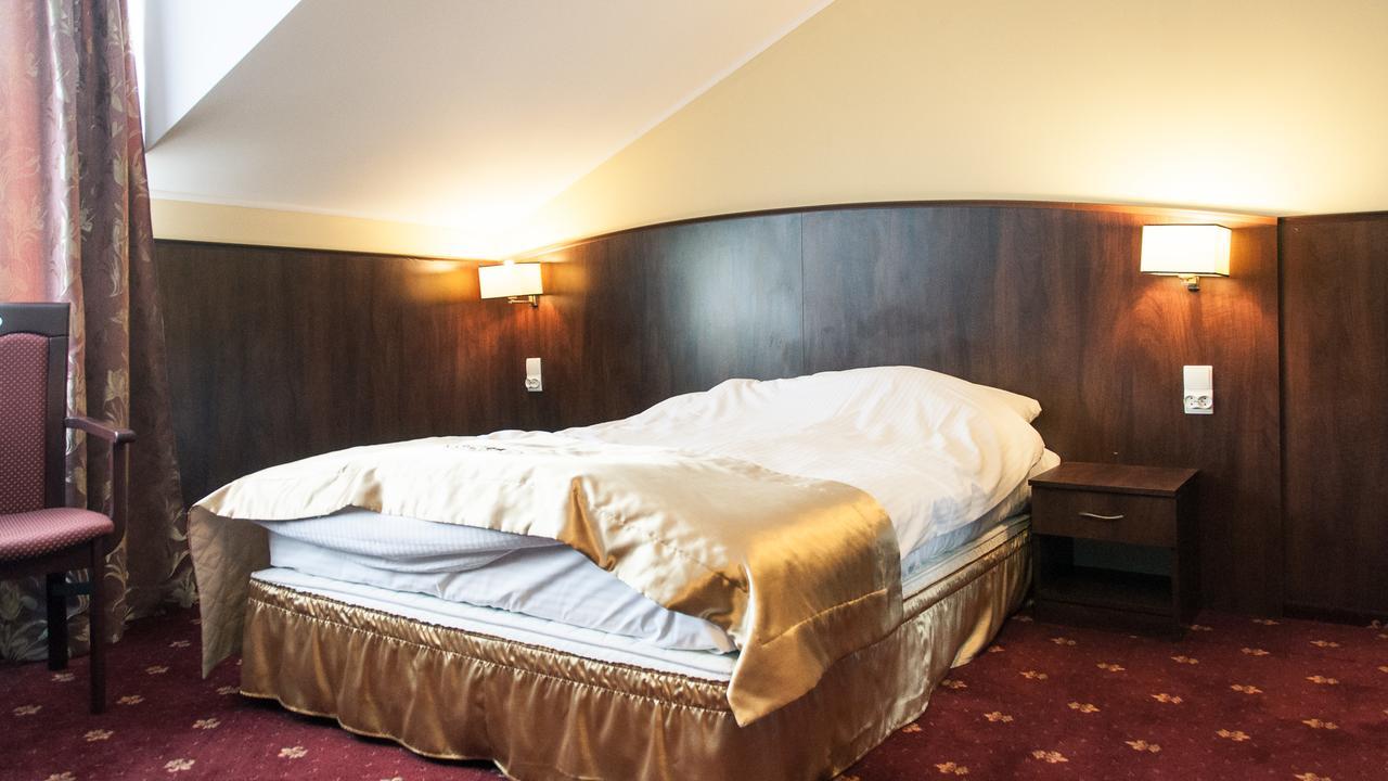 Hotel Kalchem Brzozie Esterno foto