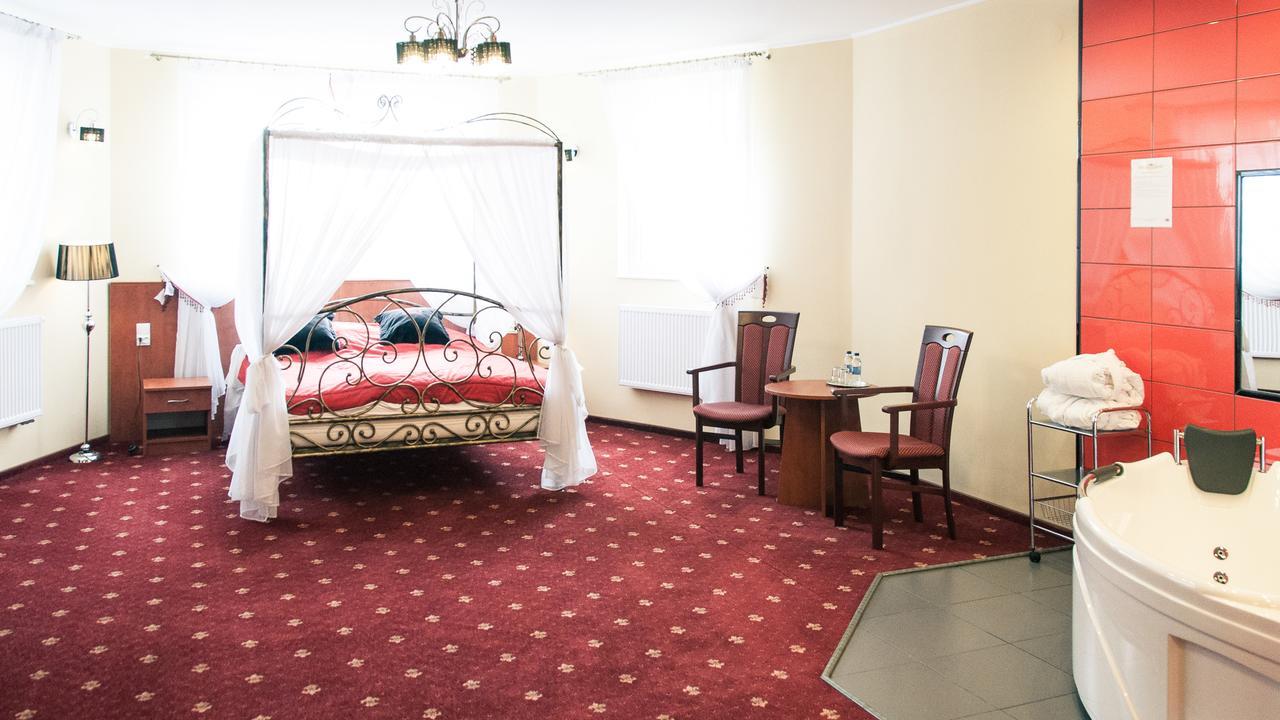 Hotel Kalchem Brzozie Esterno foto